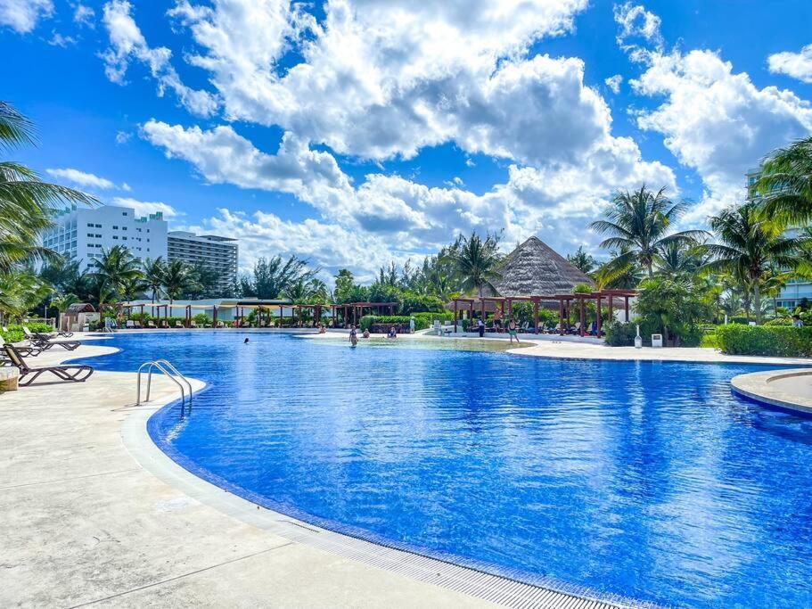 Punta Me Luxury Apartments Ocean View & Beach Front In Amara Cancún Eksteriør billede