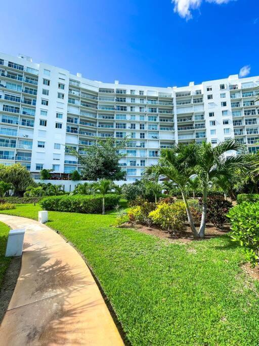 Punta Me Luxury Apartments Ocean View & Beach Front In Amara Cancún Eksteriør billede