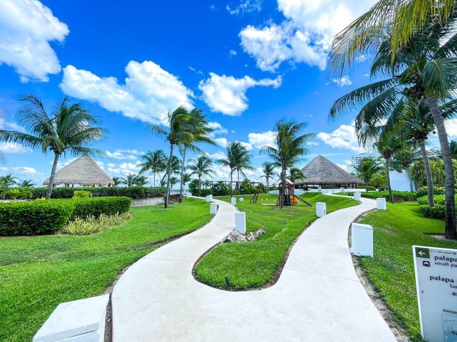 Punta Me Luxury Apartments Ocean View & Beach Front In Amara Cancún Eksteriør billede
